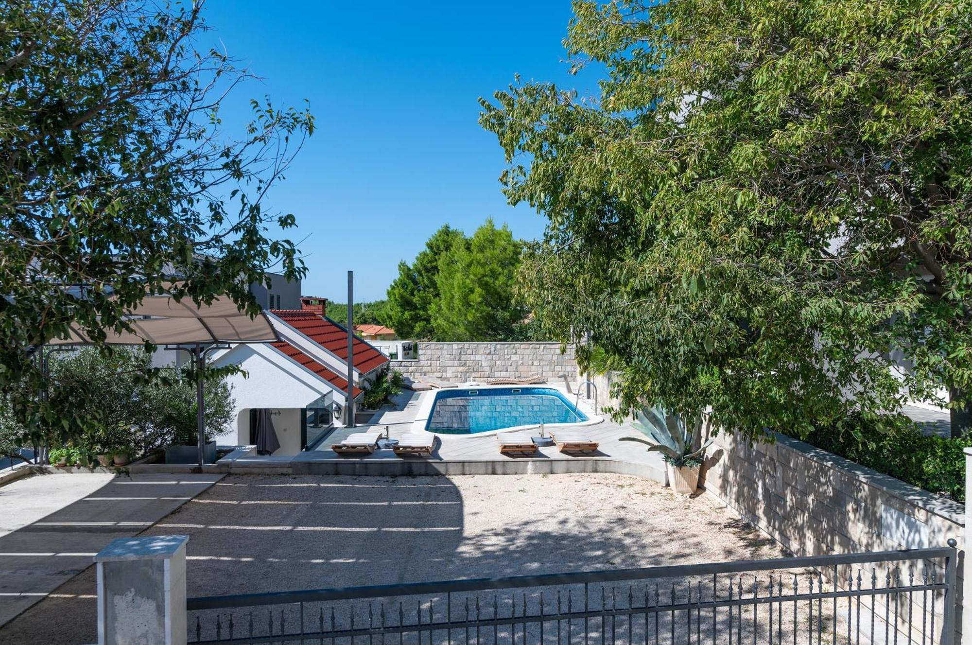 Villa Em Makarska Exterior photo