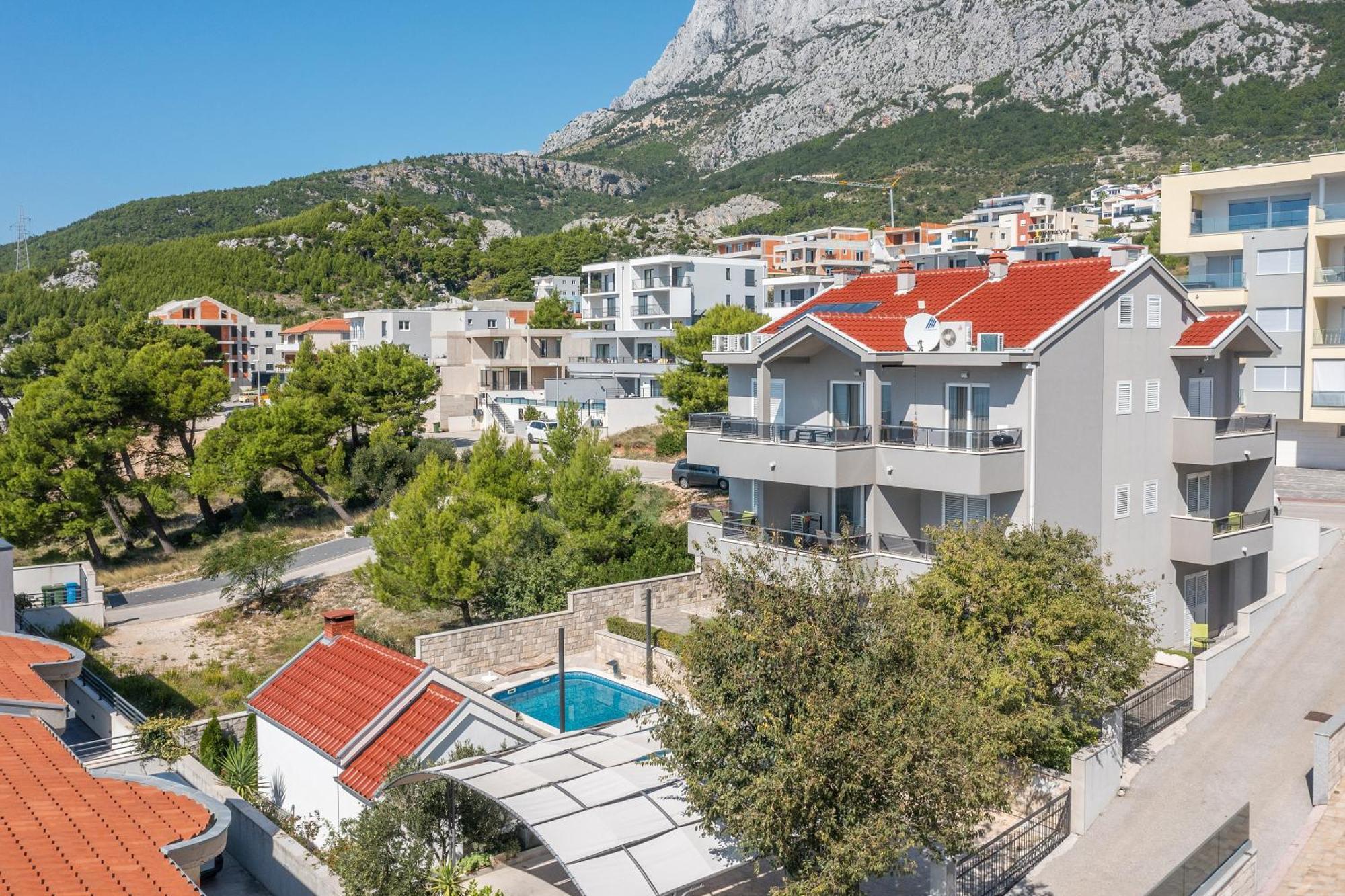 Villa Em Makarska Exterior photo