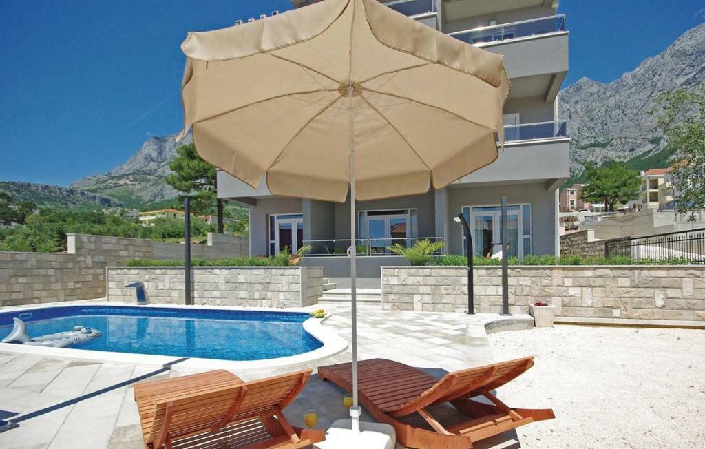 Villa Em Makarska Exterior photo