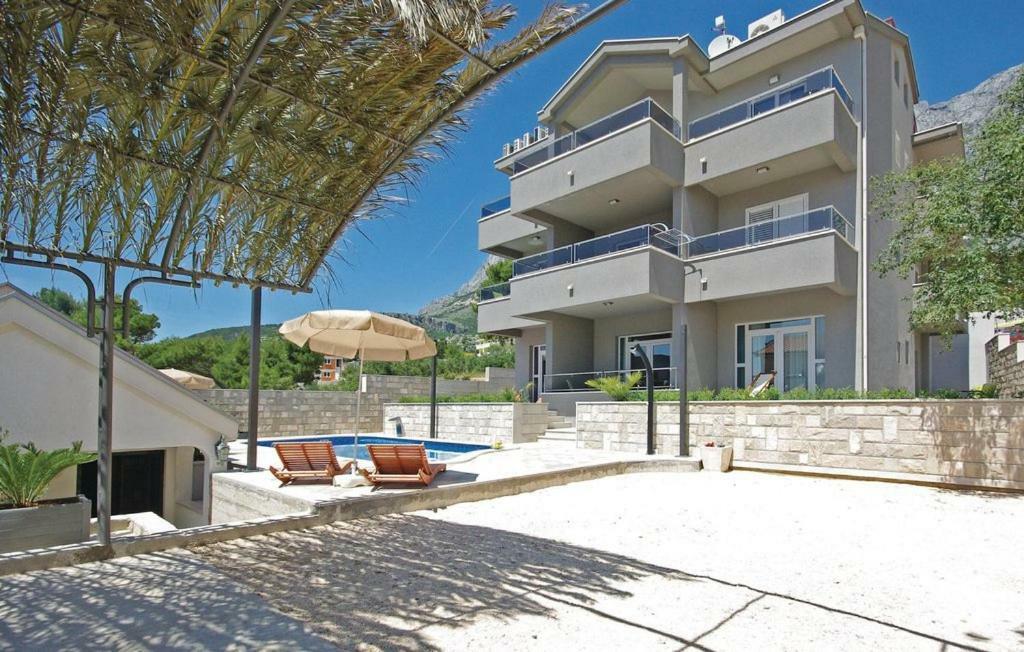 Villa Em Makarska Exterior photo